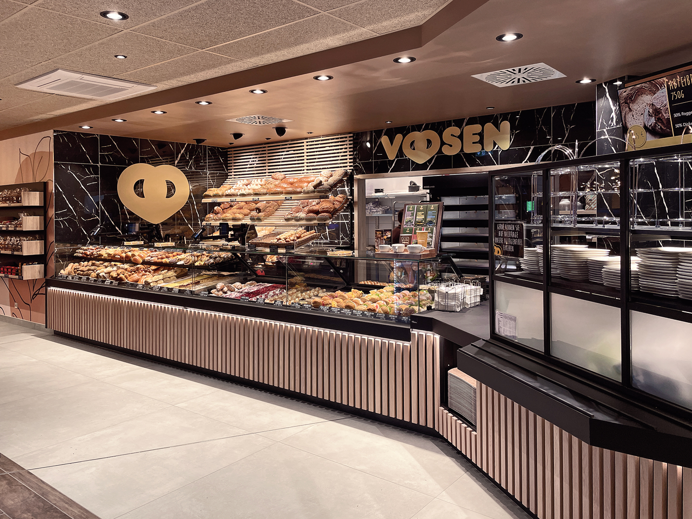 HBplus-Ladenbau-Bäckerei-Café-Voosen-1