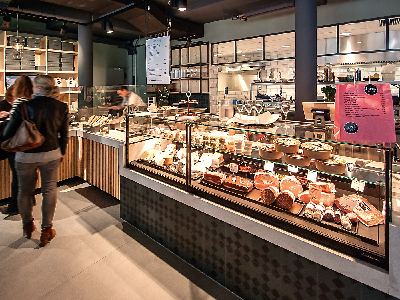 HBplus-Ladenbau-Gastronomie-Bistro-Savvy-Nosh-3