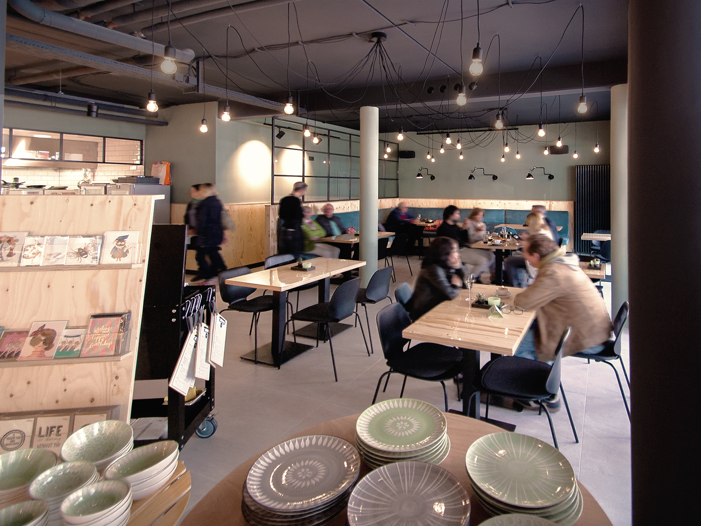 hbplus.-Ladenbau-Gastronomie-Bistro-Savvy-Nosh-3