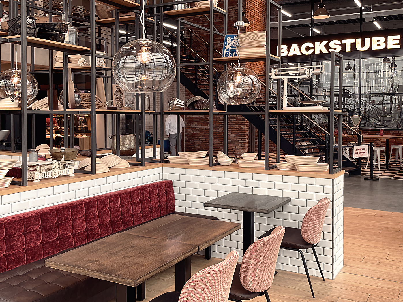 HBplus-Ladenbau-Bäckerei-Sitzbereich HBplus-Ladenbau-Bäckerei-Sitzbereich